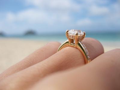 Златни пръстени - женски бижута с вековна история